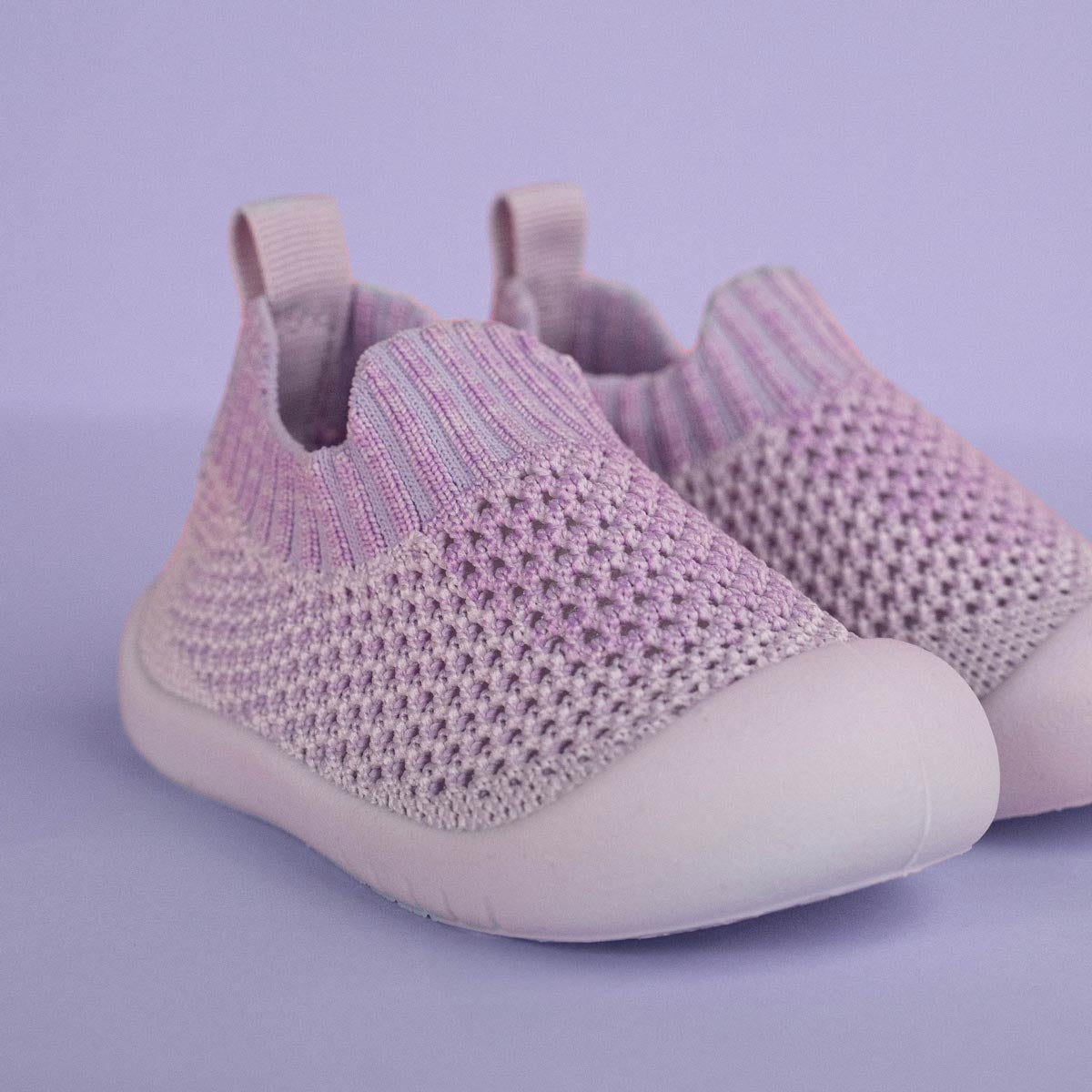 Zapatos para bebé – primeros pasos ligeros y seguros