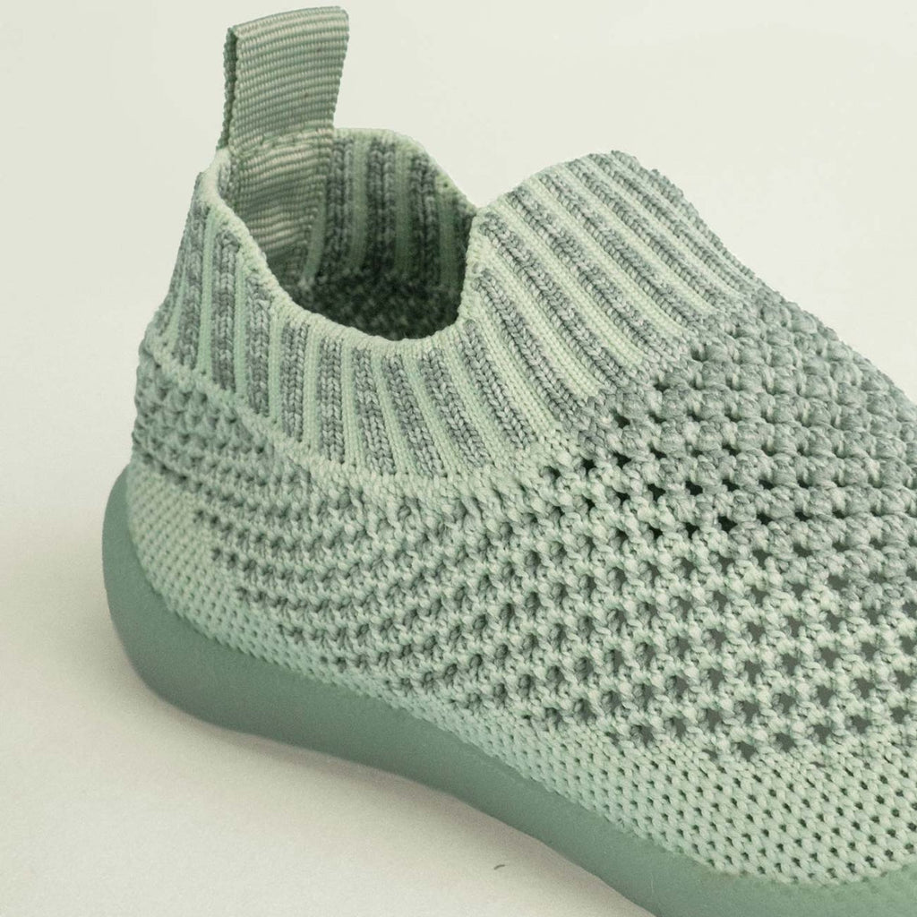 Zapatos para bebé – primeros pasos ligeros y seguros