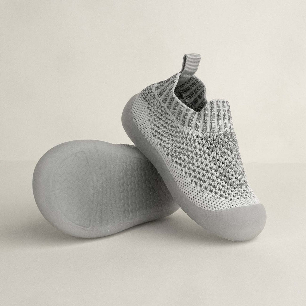 Zapatos para bebé – primeros pasos ligeros y seguros