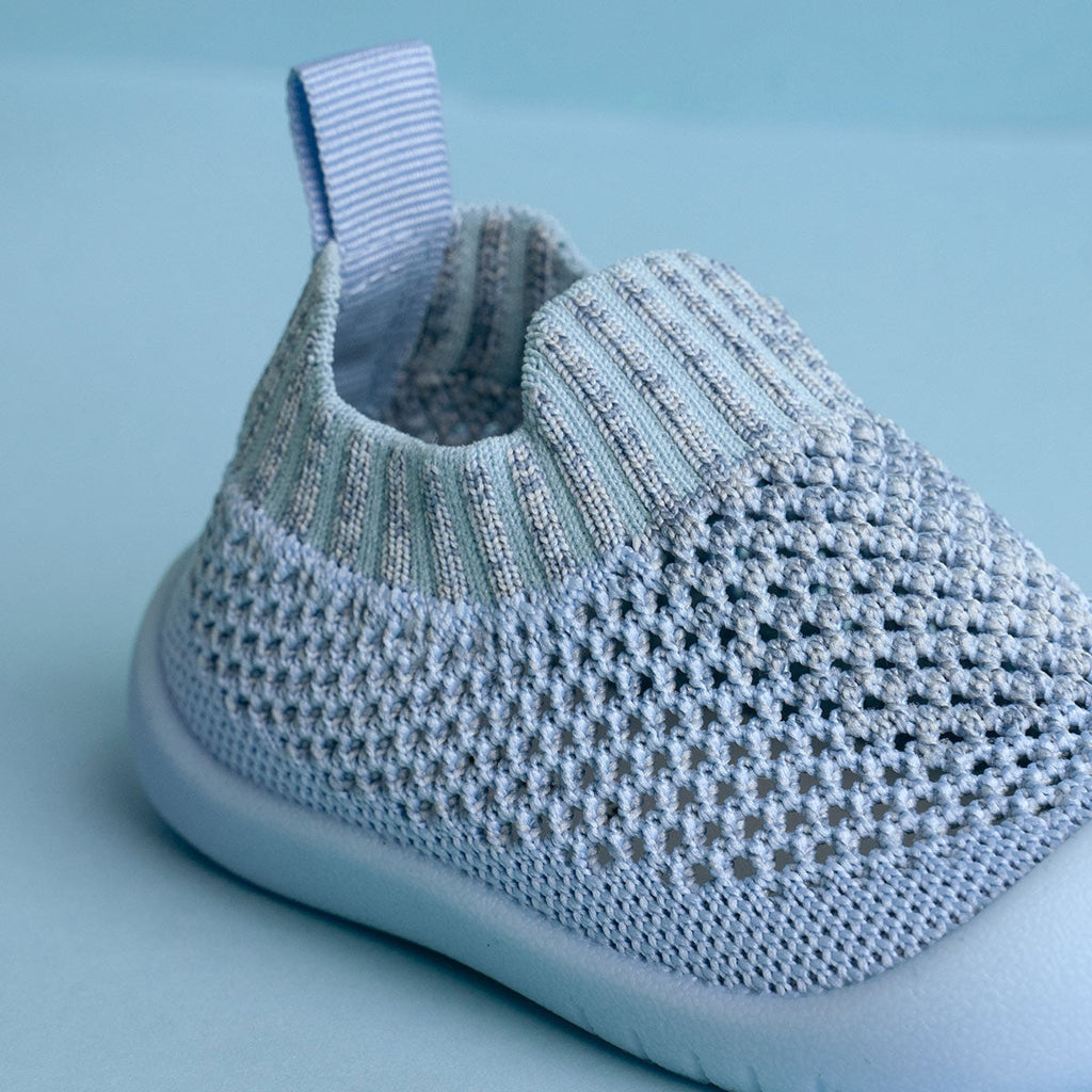 Zapatos para bebé – primeros pasos ligeros y seguros