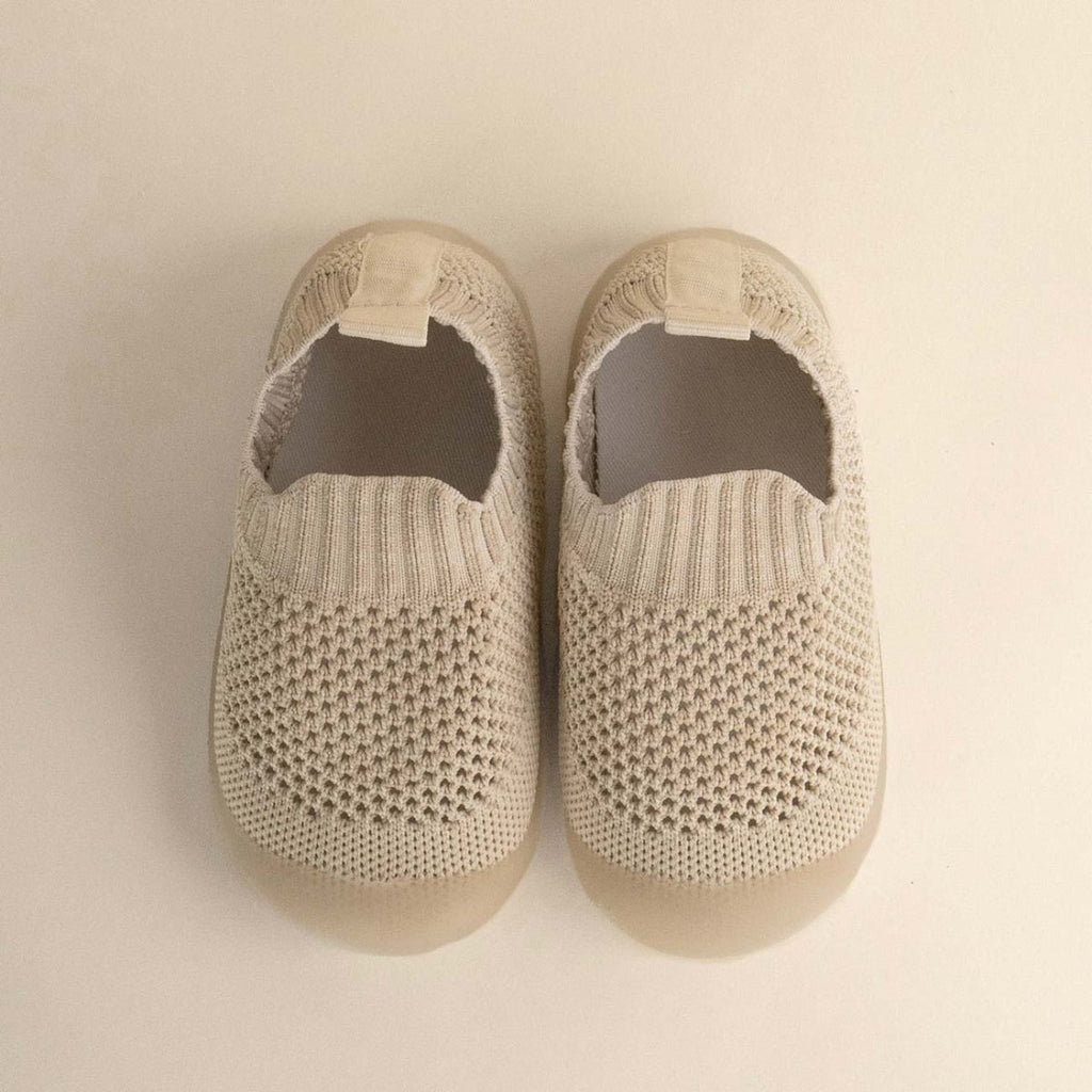 Zapatos para bebé – primeros pasos ligeros y seguros