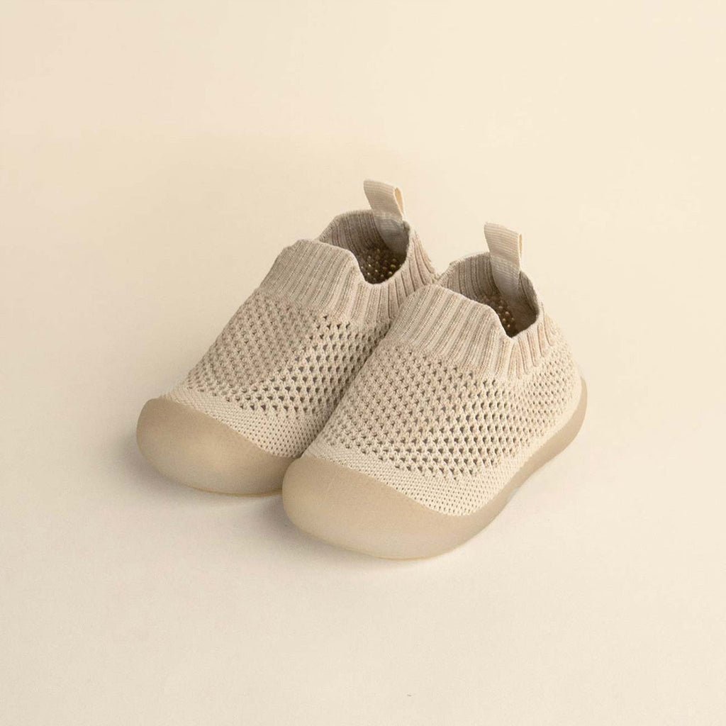 Zapatos para bebé – primeros pasos ligeros y seguros