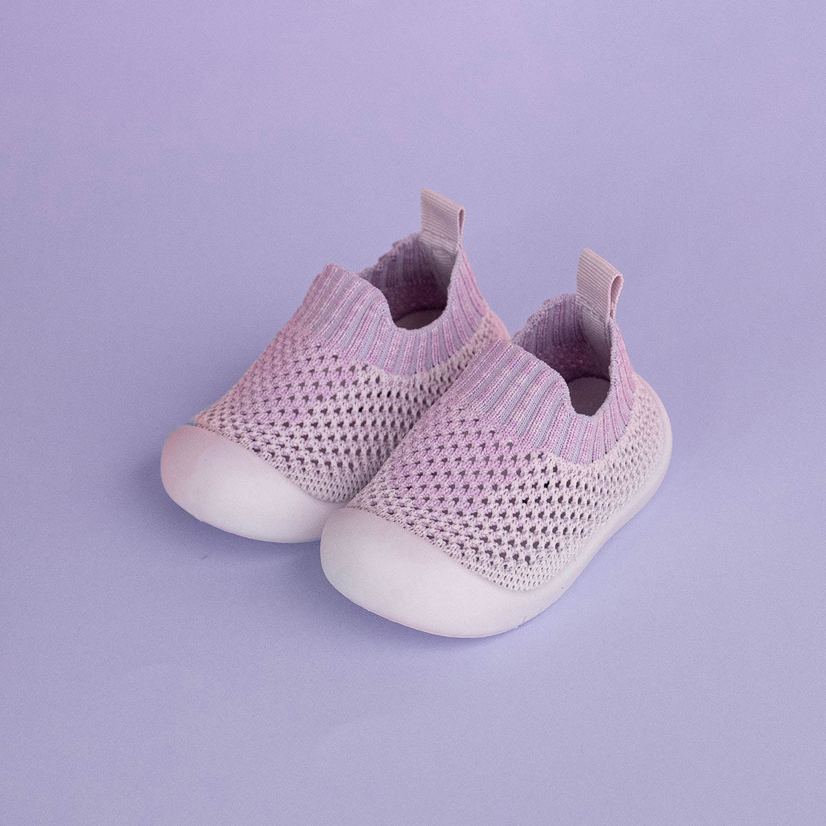 Zapatos para bebé – primeros pasos ligeros y seguros